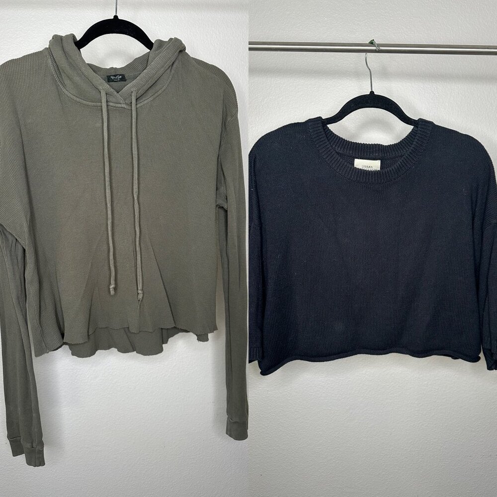 Lightweight Hooded Thermal + Shortsleeved Cropped Sweater Shirt | Size: Medium